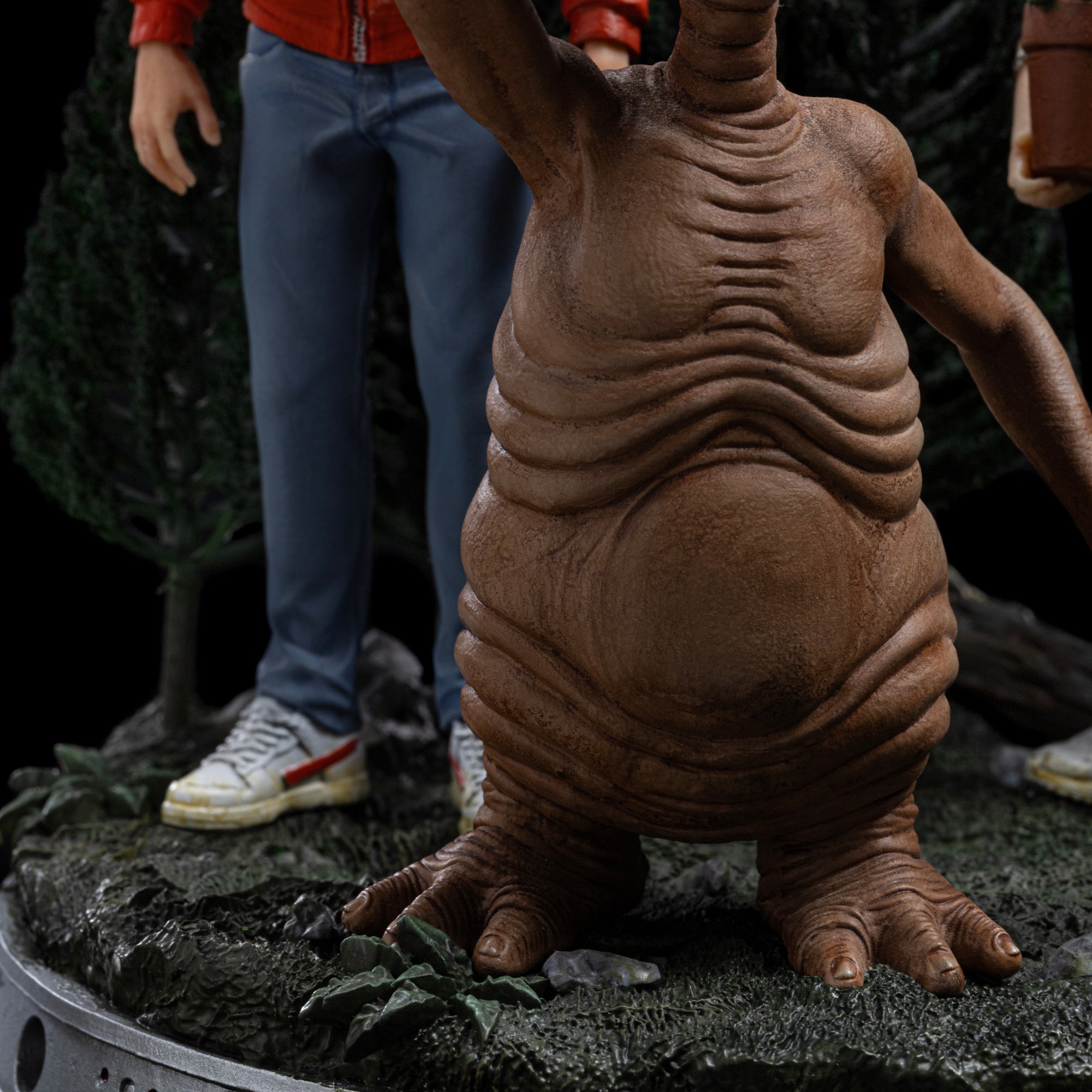 E.T., Elliot And Gertie - E.T. the Extra-Terrestrial - Deluxe Art Scale 1/10