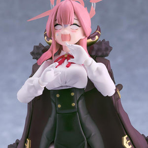 Waist-up detail of the Aru Rikuhachima figma showing the articulated hands and panicked face.