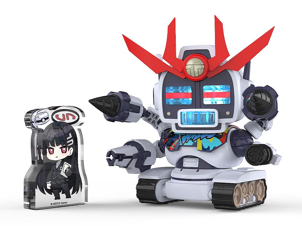 The completed Avant-Garde-kun Mk.2 model kit displayed alongside the included Rio Tsukatsuki chibi-style acrylic stand.