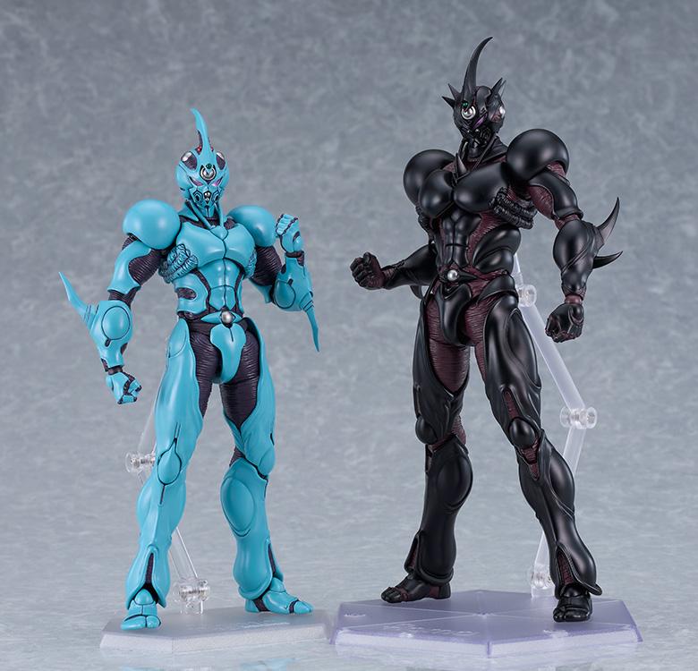 Side-by-side comparison shot of figma Guyver I Ultimate Edition and figma Guyver III Ultimate Edition action figures.