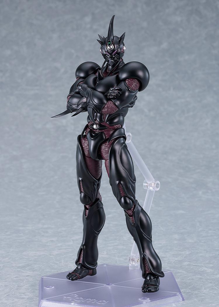 figma Guyver III Ultimate Edition figure in arms crossed pose with High Frequency Wave-Vibration Swords equipped.