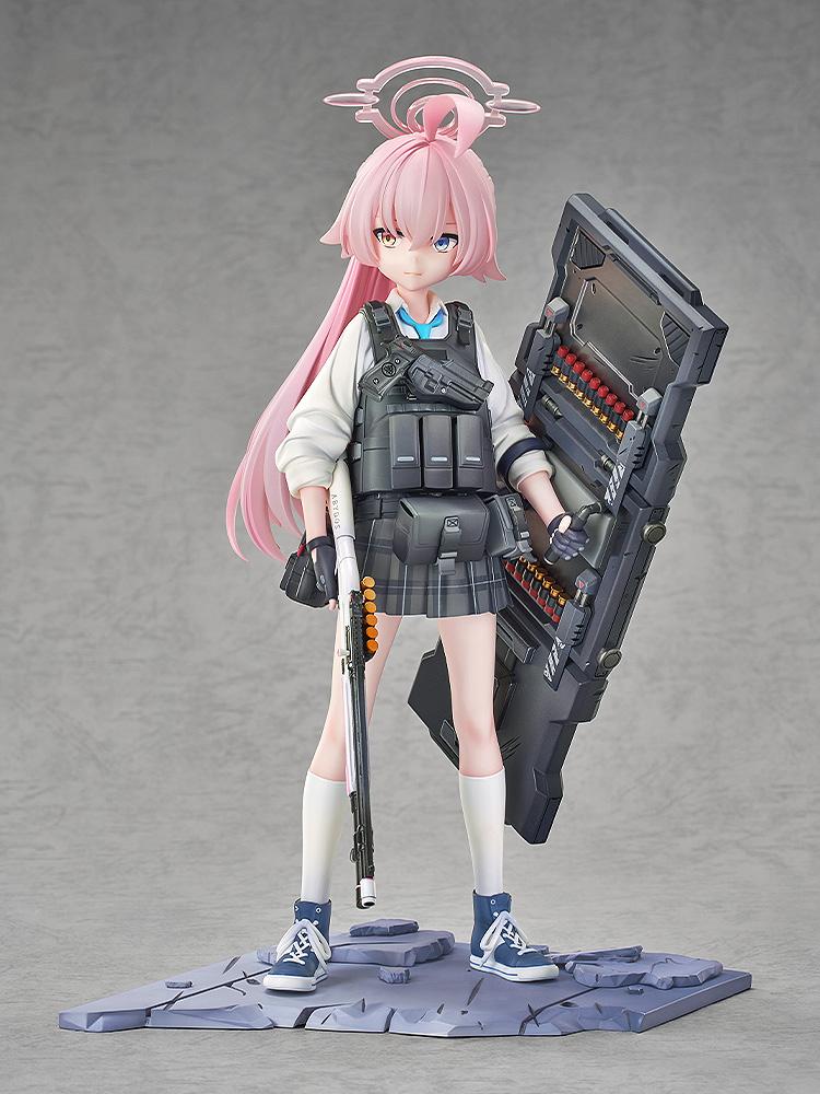Mid-range view of Hoshino's battle figure highlighting the detailed tactical pouches and Abydos shotgun.