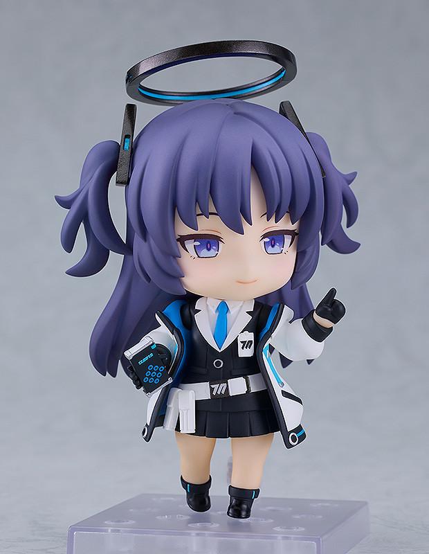 Yuuka Hayase Nendoroid gesturing with one hand while holding her calculator, capturing her role as student council treasurer.