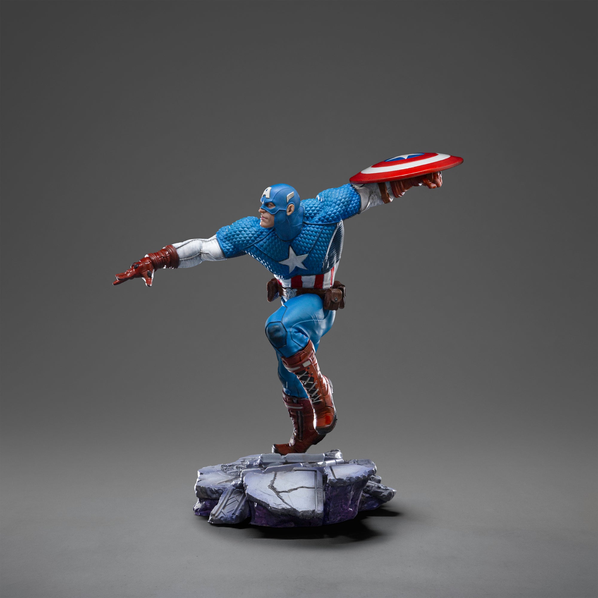 Captain America Infinity Gauntlet Diorama Statue Side View