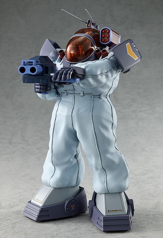 Assembled Soltic HT128 Big Foot Combat Armor from Fang of the Sun Dougram in a standing pose with the linear gun weapon.