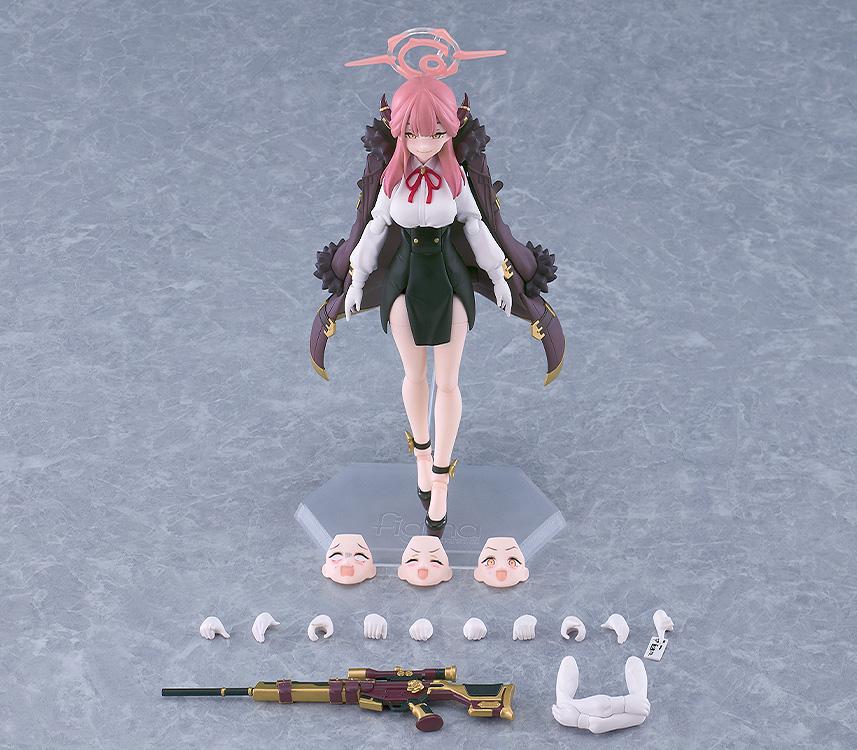 Complete set of figma Aru Rikuhachima accessories including alternate faces, hands, rifle, and business card.