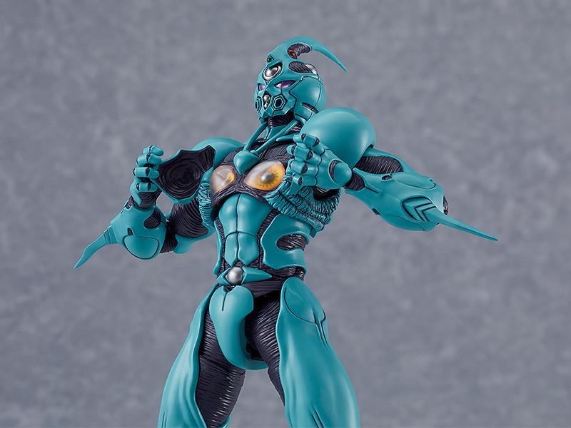 Close-up of figma Guyver I with chest armor opened to reveal the Mega Smasher detail.