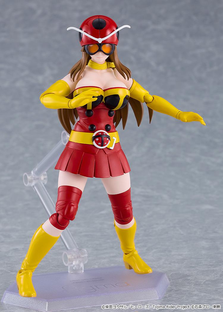 figma Yuriko Okada figure posed in her helmet with open hands extended forward in a defensive combat stance.
