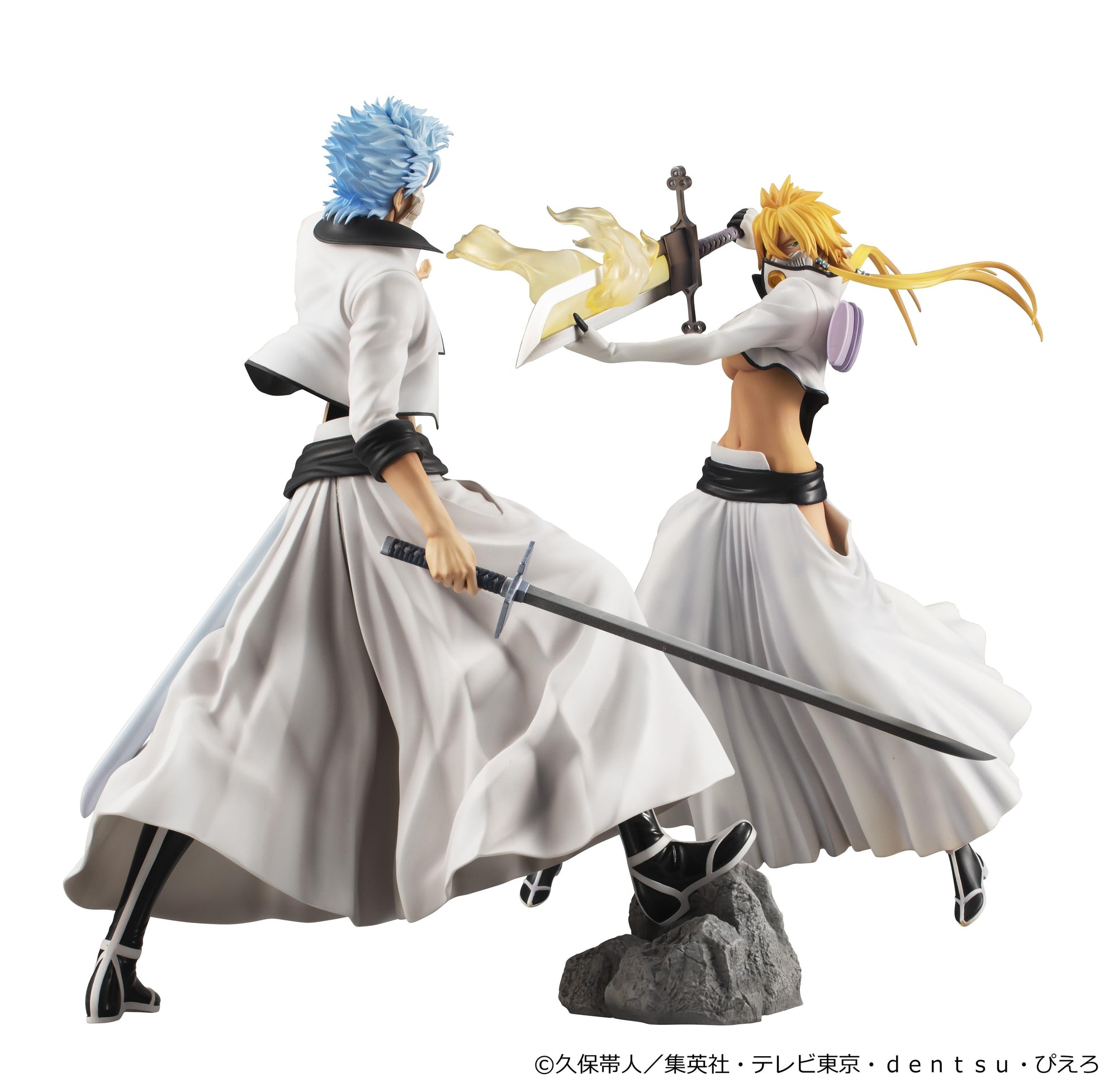 Dynamic combat display featuring G.E.M. Series Grimmjow Jaegerjaquez facing outward next to Tier Harribel wielding her giant blade.
