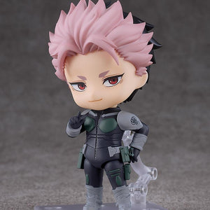 Gen Narumi Nendoroid featuring a smiling face plate and leaning on his oversized weapon.