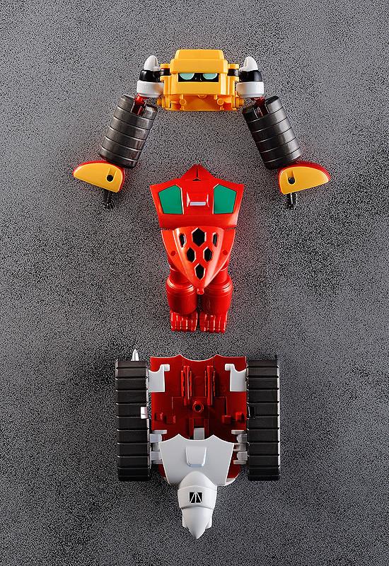 Component parts of the yellow Boar machine arranged for transformation into Getter-3.