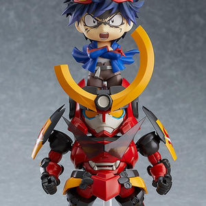 Moderoid Gurren Lagann model kit standing with Nendoroid Simon figure standing on head