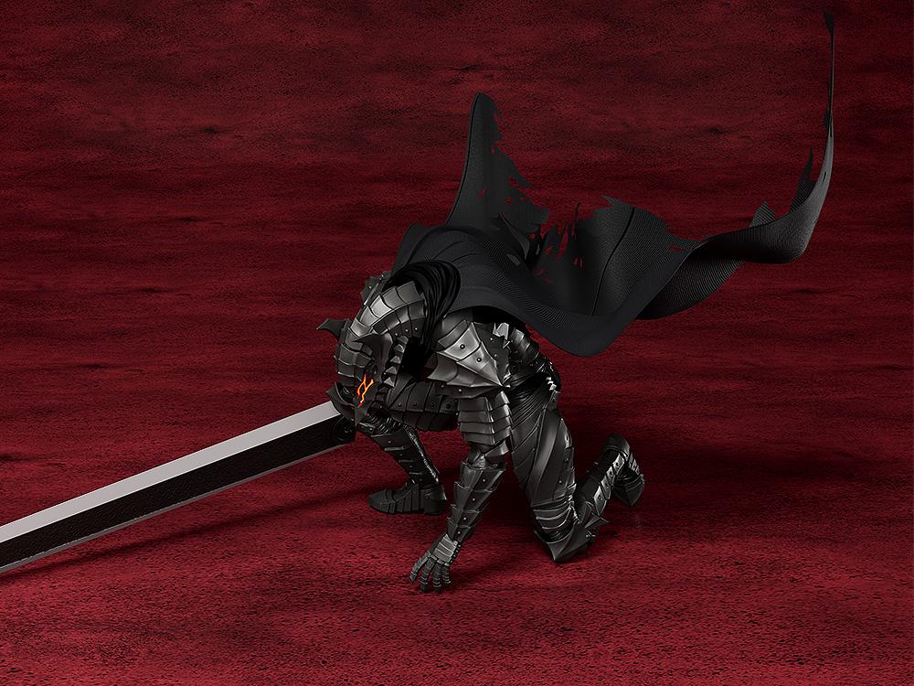 Low profile feral crawling pose of Guts in his Beast of Darkness form using the highly articulated PLAMATEA model kit.