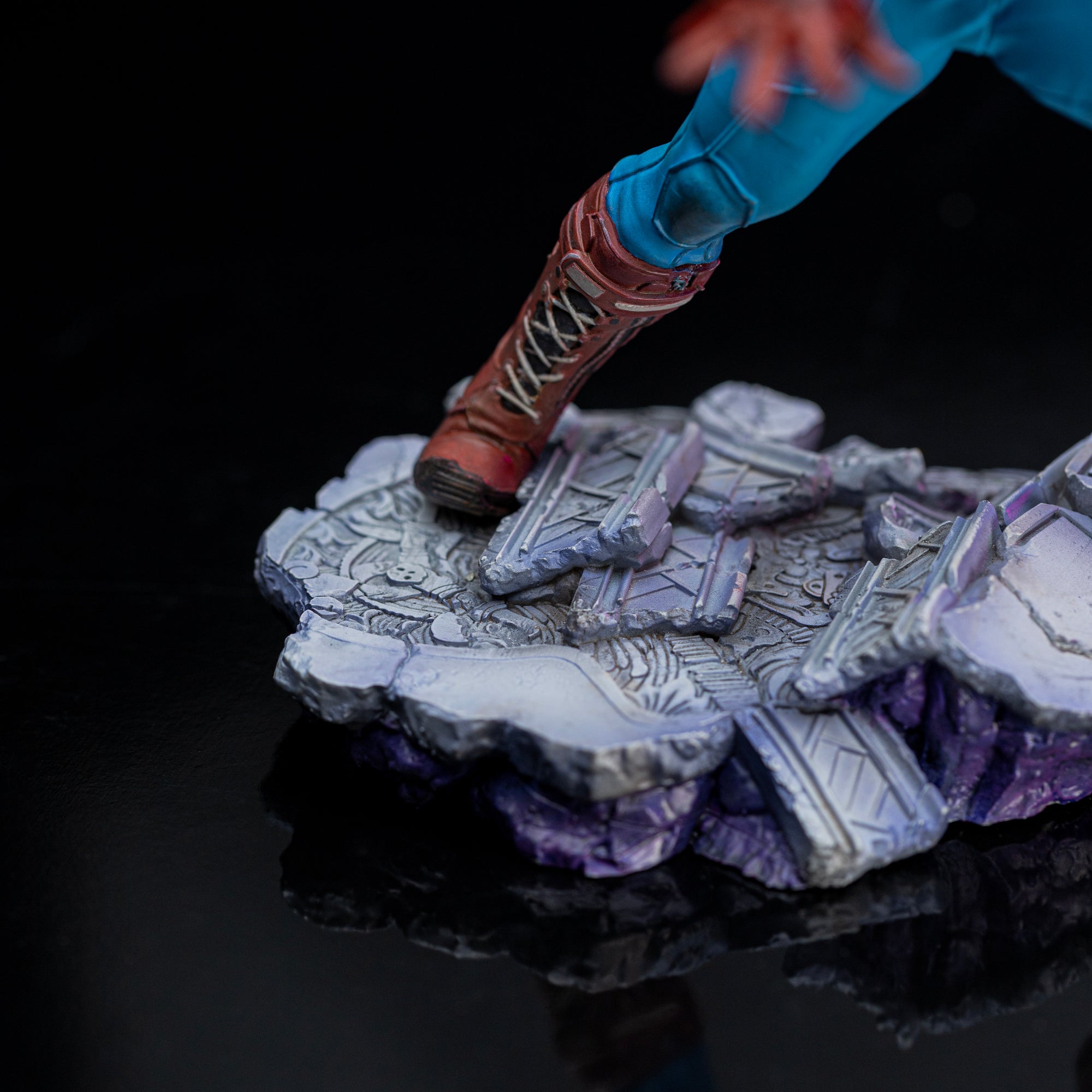 Iron Studios Captain America Statue Base Ruins Detail