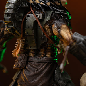 Rear waist detail of Iron Studios Predator Jungle Hunter 1/10 statue loincloth and dreadlock tips