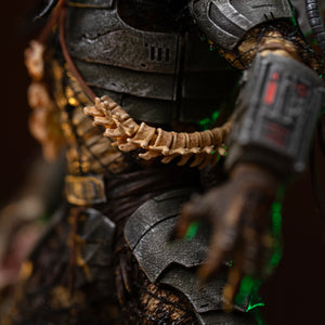 Detail view of Iron Studios Predator Jungle Hunter 1/10 statue torso netting, armor, and spine trophy bandolier