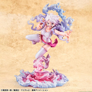 Full body shot of Jewelry Bonney Nika form figure highlighting the pearlescent paint finish.