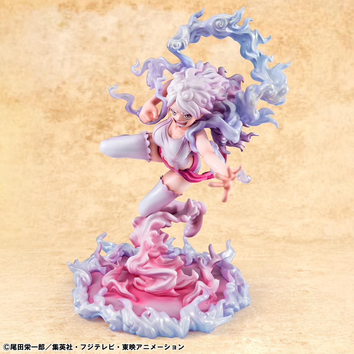 Side profile of Jewelry Bonney in her white Nika form coat from the Evolutionary History series.