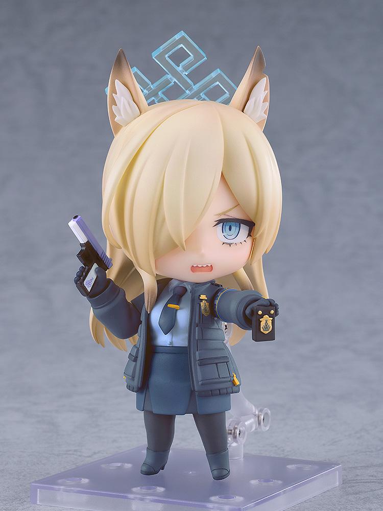 Kanna Ogata Nendoroid action figure holding her No. 17 Valkyrie Standard Handgun and Police I.D. card.