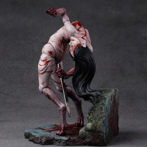 Side view of the Kashimashi 1/6 scale figure highlighting the eerie arch of the back and the fine details of the bloody wounds and stitches.