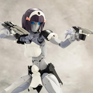 Close-up combat-ready stance of Kotobukiya Megalomaria Novice with knife blade claws mounted to both hands.