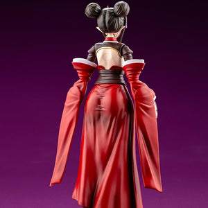 Back view of Ornela model kit showing bare upper back and 3mm joint connection point without fur collar