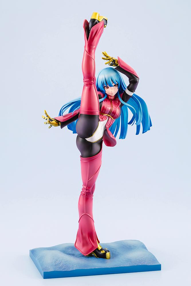 Low angle showcase of the 10.83-inch Kula Diamond Bishoujo statue standing on the sparkling Freezing Forest stage base.