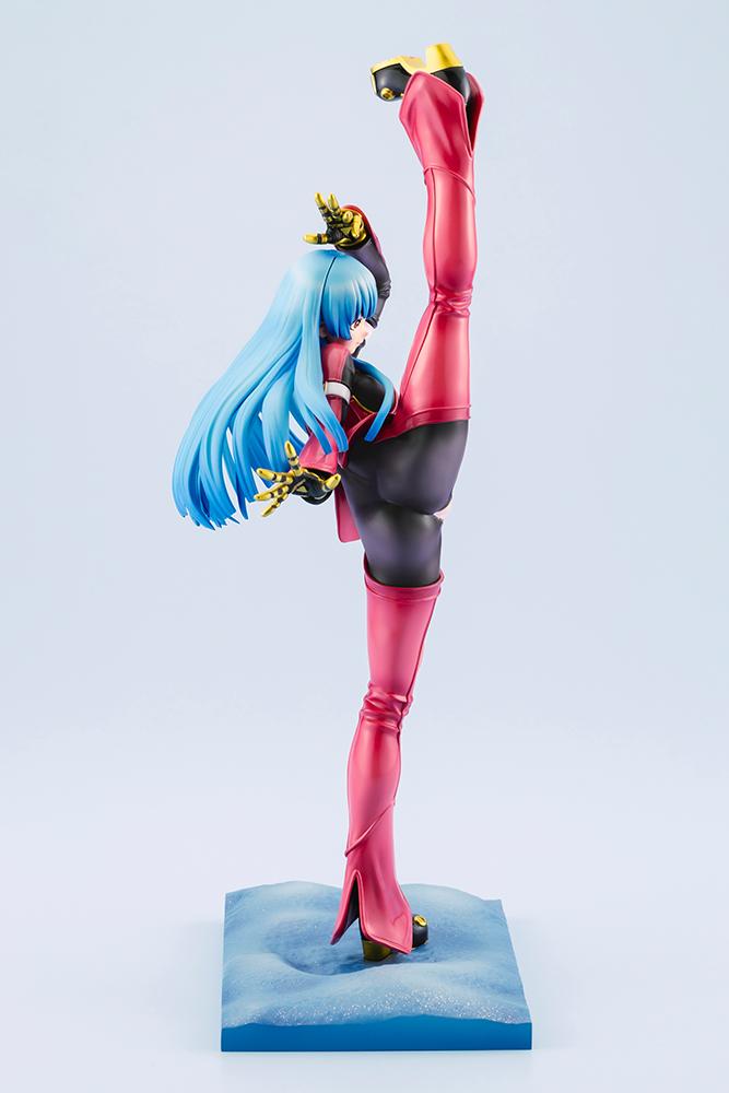 Left side perspective of the Kula Diamond King of Fighters XV collectible statue on its ice-themed base.