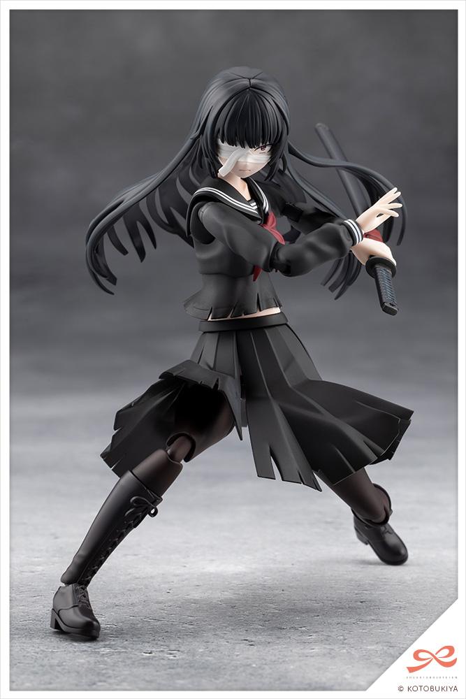 Dynamic low-angle defensive sword stance of the 1/10 scale tattered black uniform model kit.