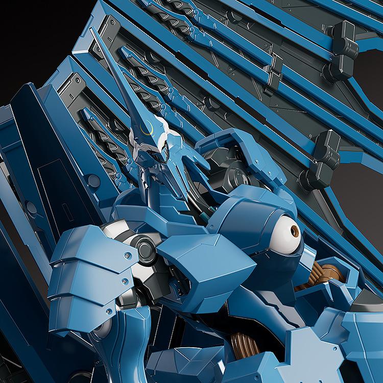 Close-up torso portrait of Moderoid Vardant showing detailed head sculpt, chest eye, and binder armor.