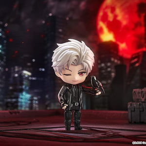 Sylus Nendoroid posed on a nighttime city rooftop under a giant red full moon with crow Mephisto.