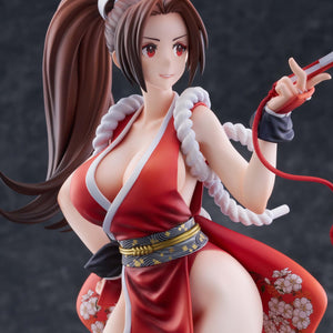 Detailed close-up of Mai Shiranui's face and flamboyant costume details as drawn by artist hncl.