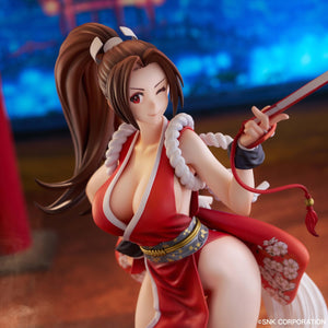 Close-up landscape view of the limited edition Mai Shiranui figure capturing her alluring and confident expression.