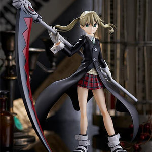 Full-body action pose of the Maka Albarn figure standing confidently on a display base.