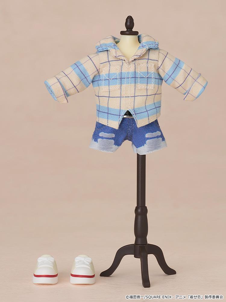 The casual outfit set for the Marin Kitagawa Nendoroid Doll displayed on a miniature clothing mannequin.