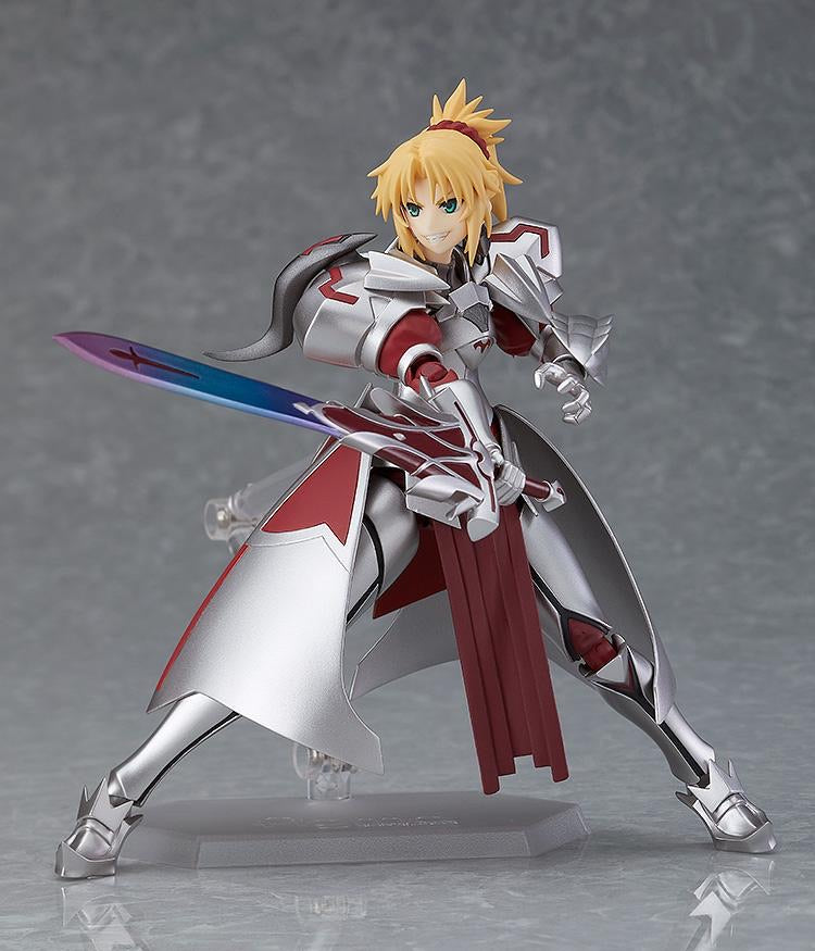 Mordred figma figure posed wielding Clarent, which features a translucent red and blue effect, representing her Noble Phantasm Clarent Blood Arthur.