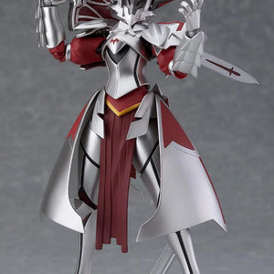 Mordred figma figure wearing the helmet and wielding a smaller secondary sword/dagger in one hand.