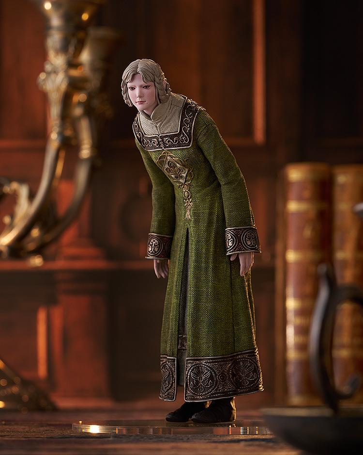 Full body view of the Rya Pop Up Parade statue showcasing the detailed fabric texture of her green attire.