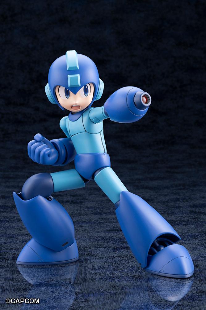 Kotobukiya Grande Scale Mega Man 11 model kit aiming the Mega Buster arm cannon forward with an open-mouth battle expression.