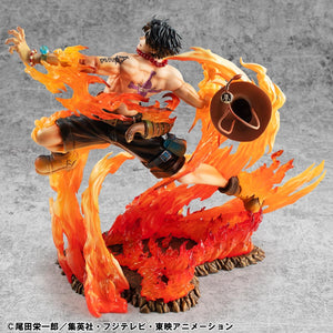Ace figure leaping with his back facing forward, clearly showing his Whitebeard Pirates tattoo and the dynamic fire base.