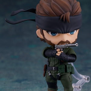 Nendoroid Naked Snake aiming his suppressed pistol with a determined facial expression.