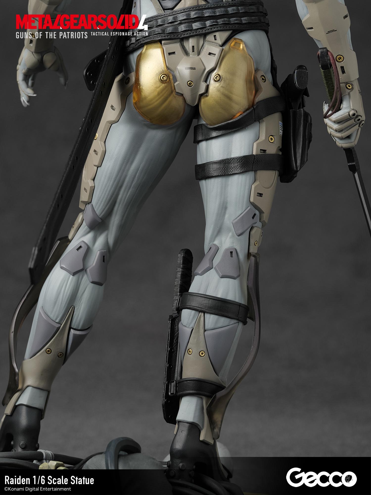 Detailed rear view of Raiden's cyborg torso and gold-tinted metallic hip armor.