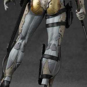 Detailed rear view of Raiden's cyborg torso and gold-tinted metallic hip armor.
