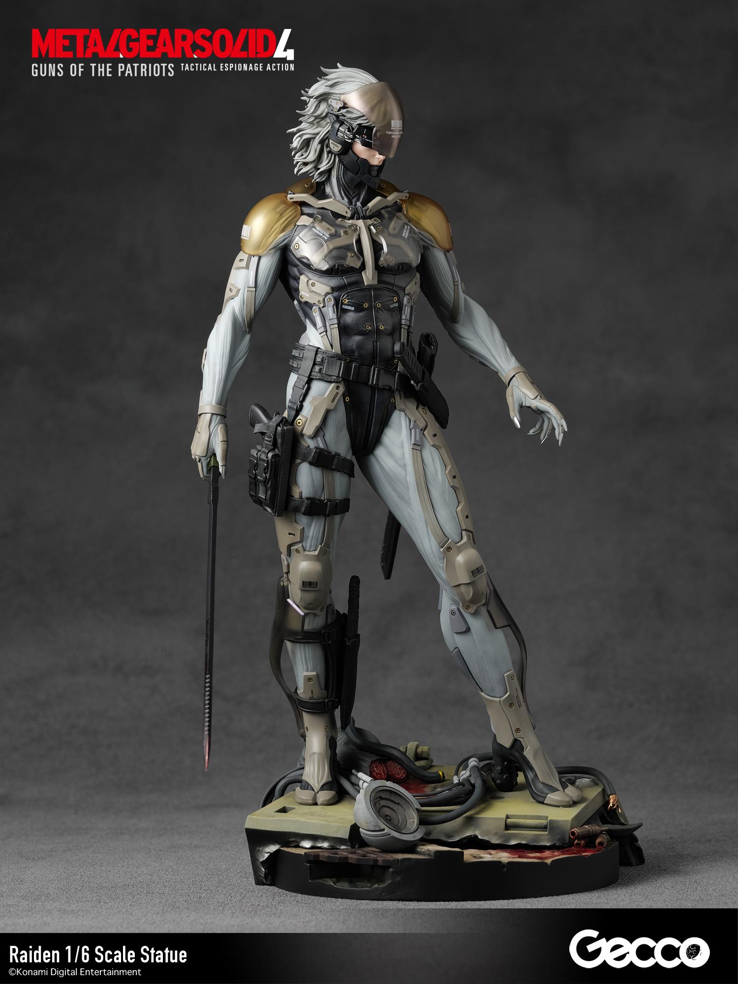 Front view of the Raiden statue in a dignified stance with the high-frequency blade.