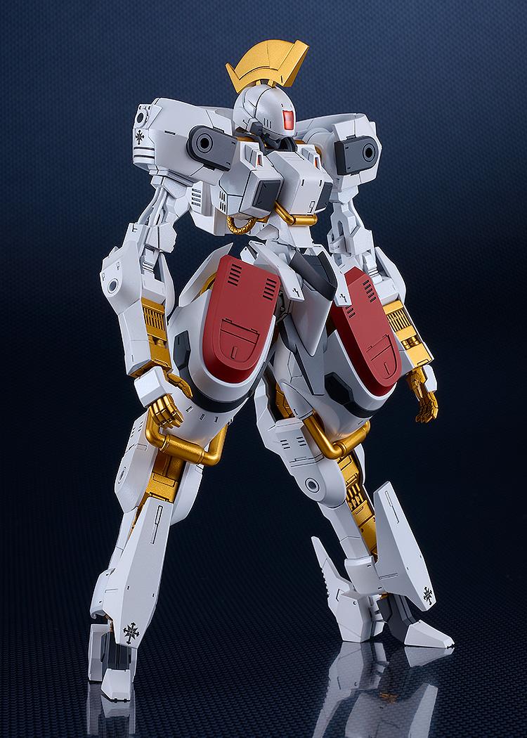 Three-quarter view of the SIDE:GR Vector mecha standing on a reflective surface.