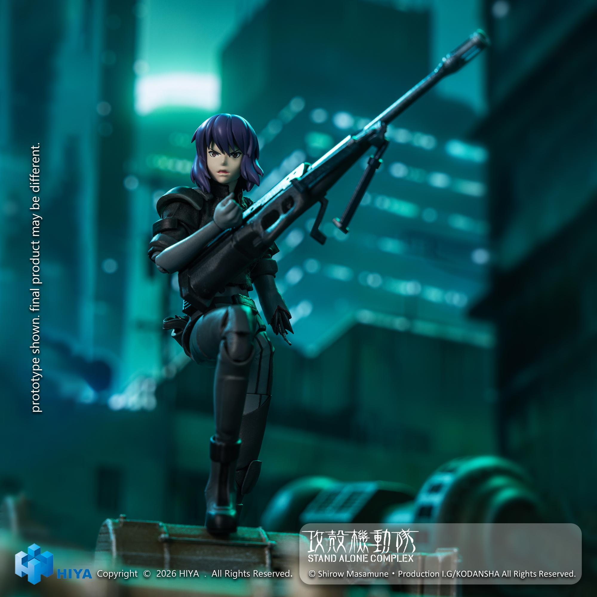 Motoko Kusanagi 1/12 scale action figure stepping forward while carrying a large anti-tank sniper rifle.