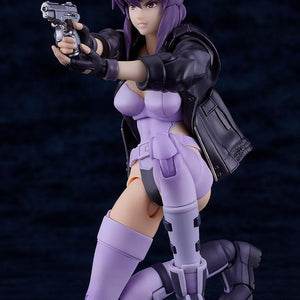 Action figure pose with the gritting-teeth face plate, demonstrating the figure's ability to hold weapons with both hands.