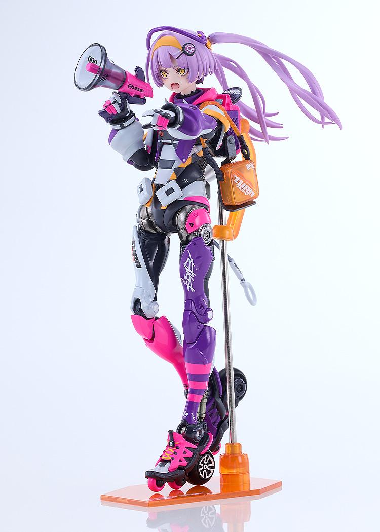 Pop Tracker Motored Cyborg Runner figure posed dynamically with shouting face plate, raised megaphone, and pointing hand gesture.