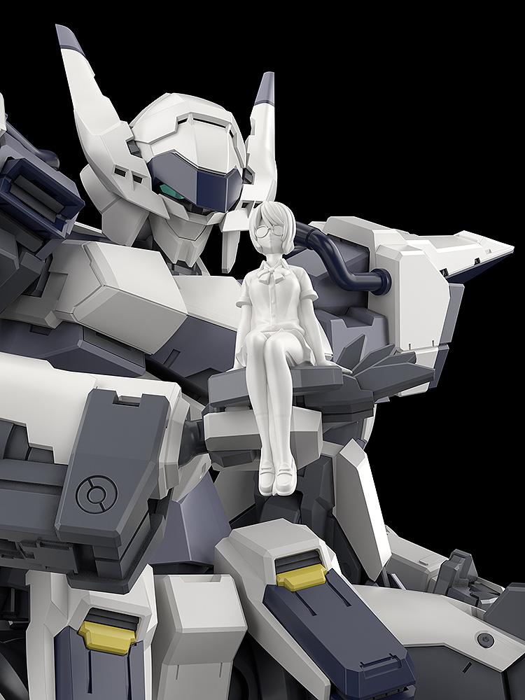 Natsumi Sagara summer uniform mini-figure sitting on the hand of the Azure Raven model kit.