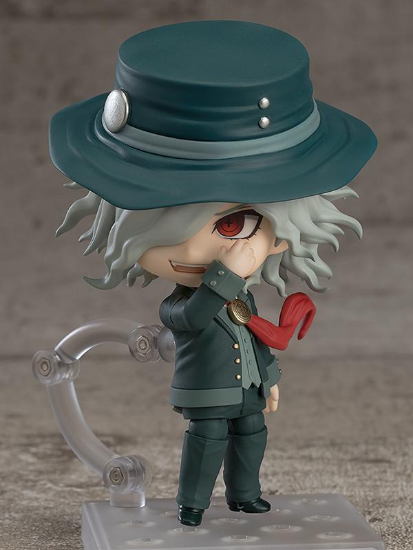 Edmond Dant�s Nendoroid figure in a stylish pose with one hand raised to his face, wearing his large dark teal hat.